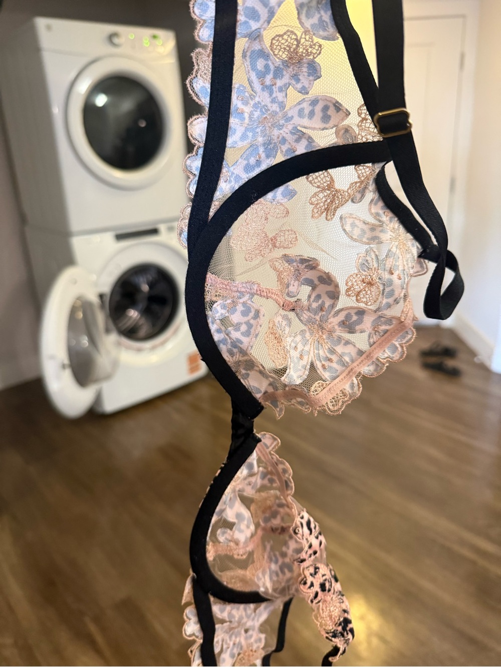 Victoria’s Secret Leopard Sheer Unlined Bra 34C - Picture 3 of 7